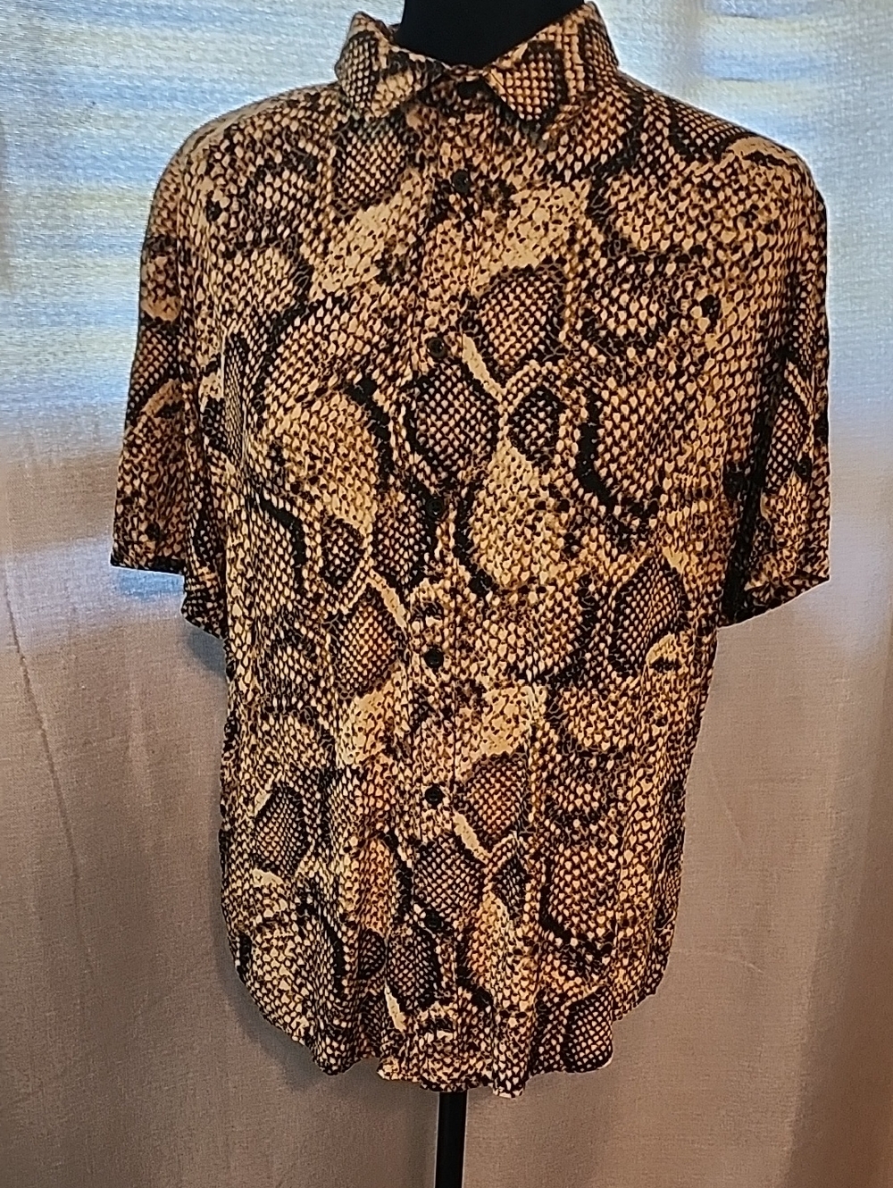 Women's Short-Sleeve Snake Print Button-Up Shirt in Tan and Black